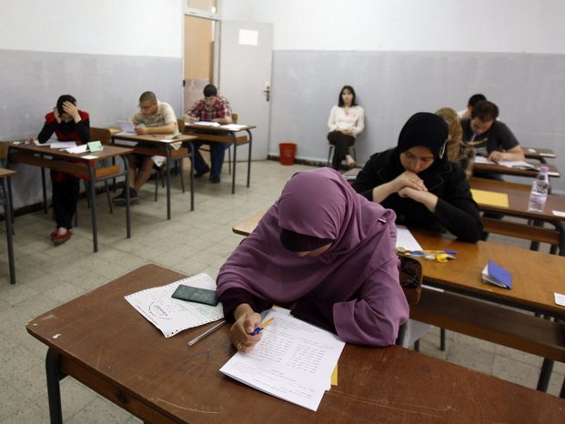 algeria pelajar peperiksaan tutup internet
