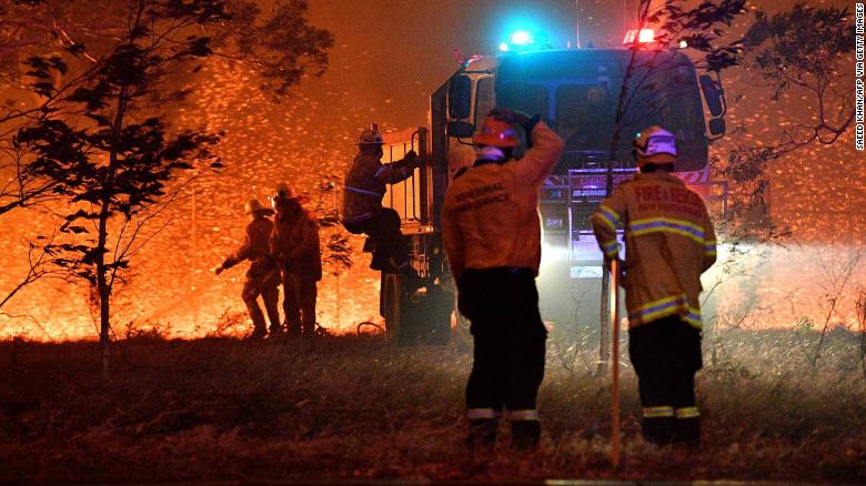 anggota bomba padam kebakaran australia