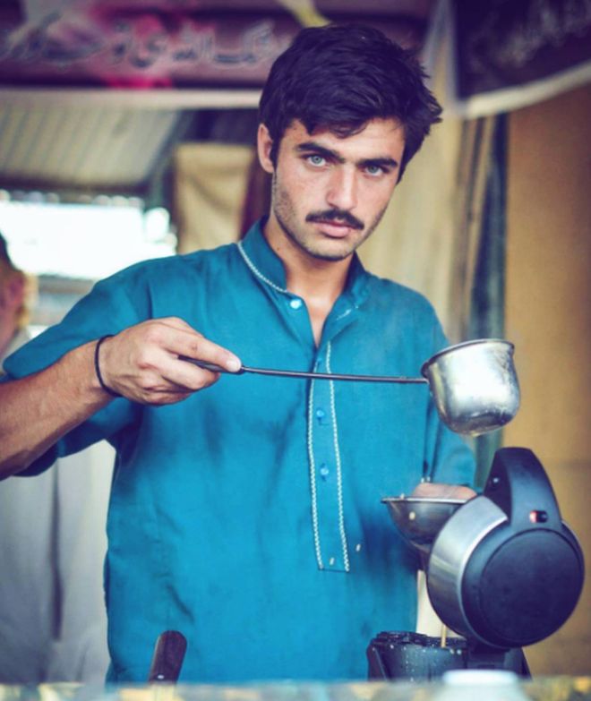 arshad khan penjual teh