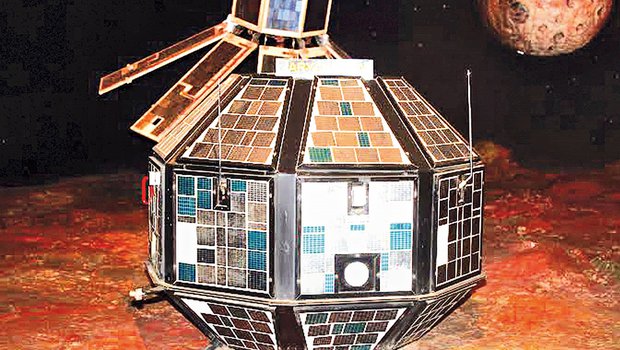 aryabhatta satelit pertama india
