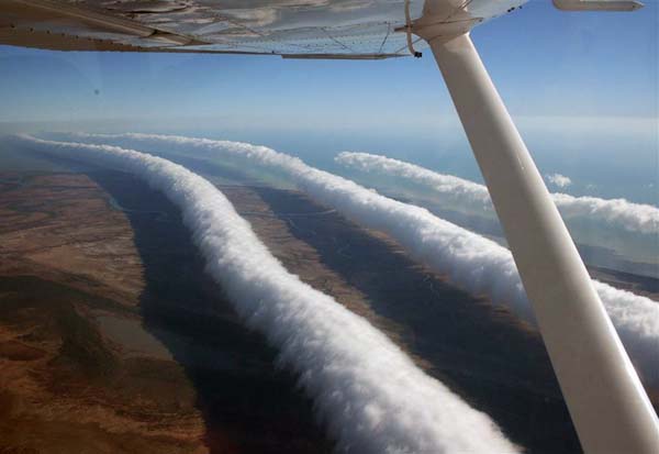 awan seri pagi australia fenomena langit misteri
