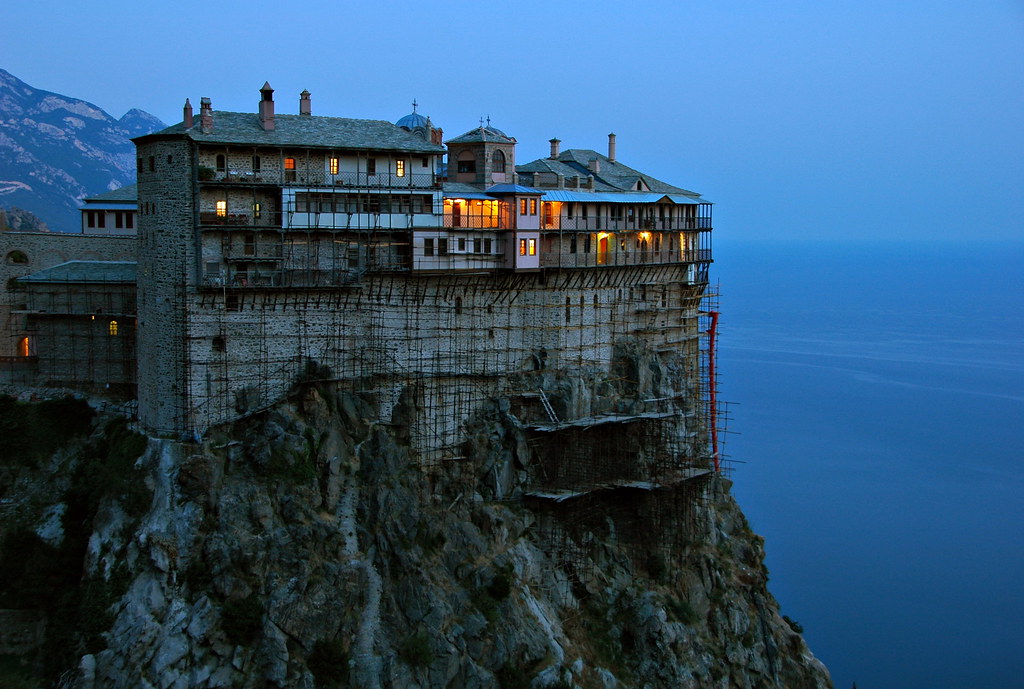 biara di pergunungan athos greece