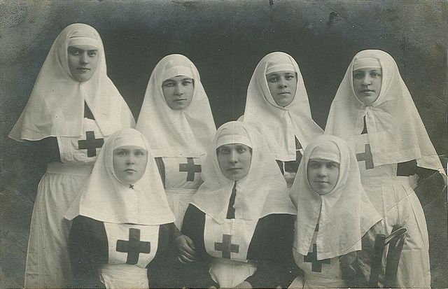 biarawati kristian nurse jururawat