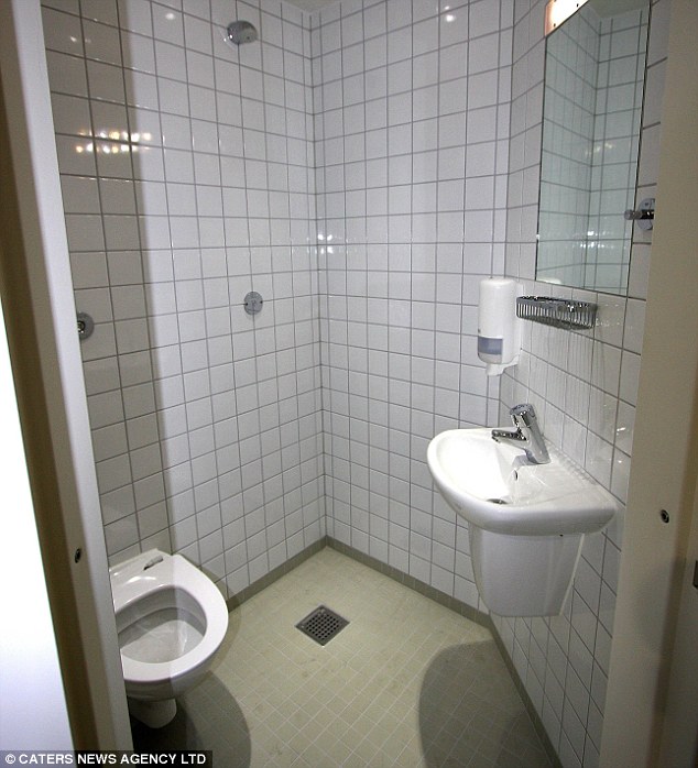 bilik air penjara halden norway mewah dan eksklusif