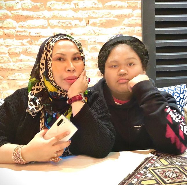 Biodata Cik B, Anak Datuk Seri Vida | Iluminasi