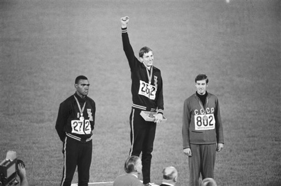 dick fosbury menang pingat emas lompat tinggi sukan olimpik mexico 1968