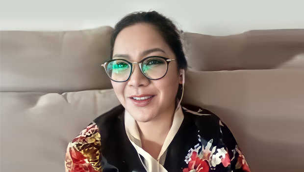 doktor cantik indonesia lois owen ditangkap