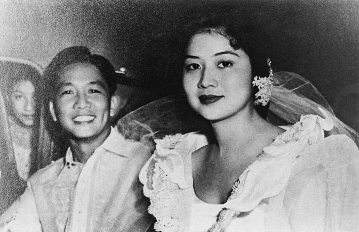 ferdinand dan imelda marcos ketika majlis perkahwinan mereka pada tahun 1954