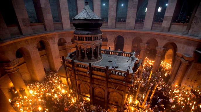 gereja jerusalem yang dijaga oleh orang islam