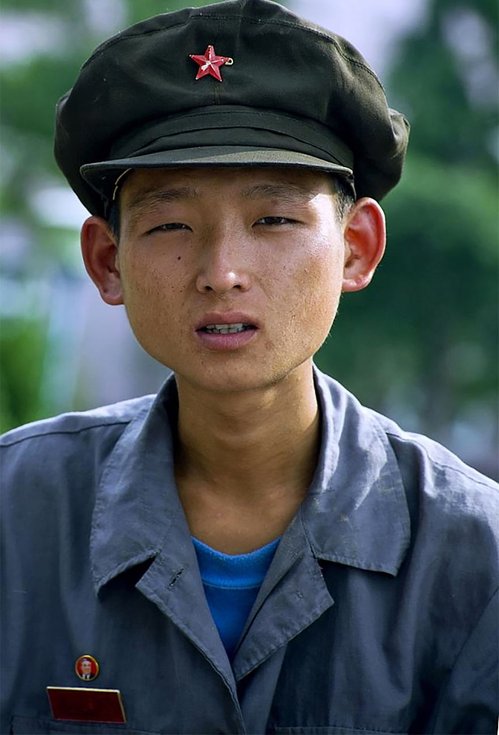 individu kurus kering korea utara