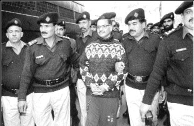 jadev iqbal ditangkap selepas menyerah diri