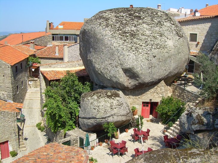kampung desa paling indah cantik di dunia monsanto portugal