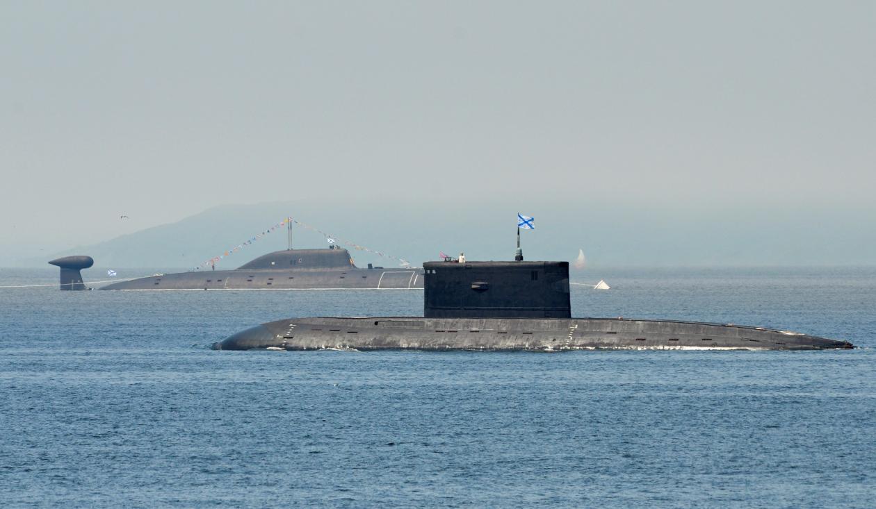 kapal selam rusia berhampiran kabel data