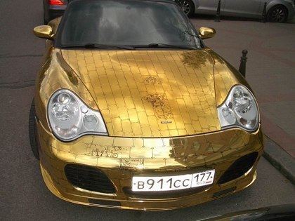 kereta sport porsche emas 7 item pelik yang dihasilkan dan disalut emas 2