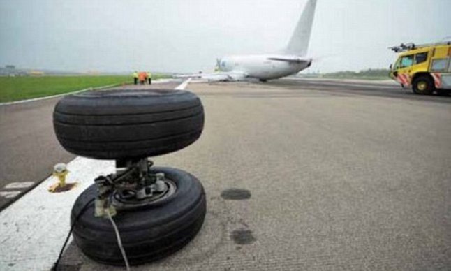 kerosakan teruk boleh berlaku jika pesawat terlalu berat ketika mendarat 858