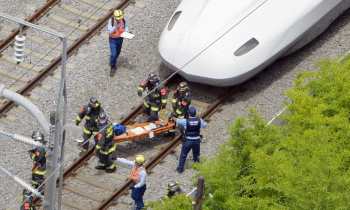 kes bunuh diri dengan kereta api di jepun