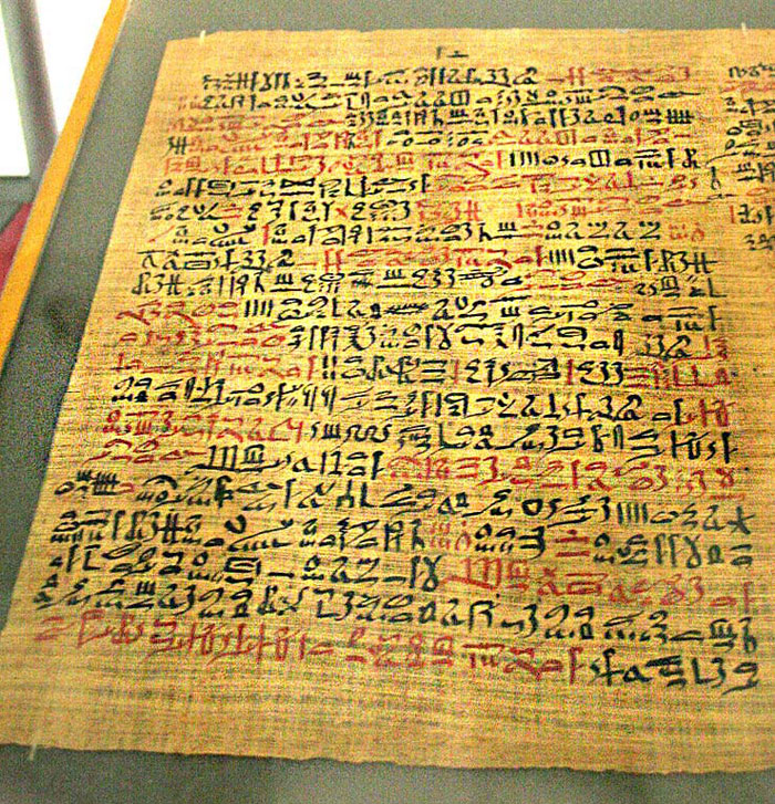lembaran papyrus ciptaan mesir purba