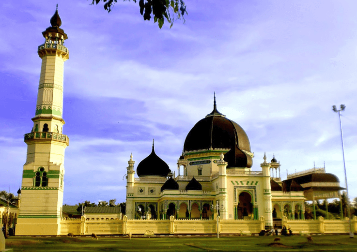masjid azizi menjadi inspirasi kepada rekabentuk masjid zahir
