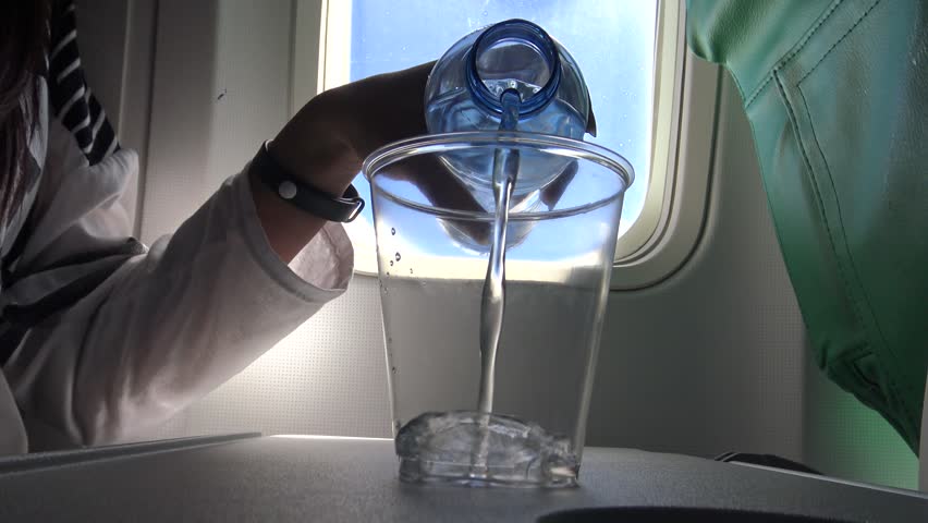 minum air sinki tandas dalam kapal terbang 10 rahsia menarik mengenai kapal terbang yang ramai tak tahu