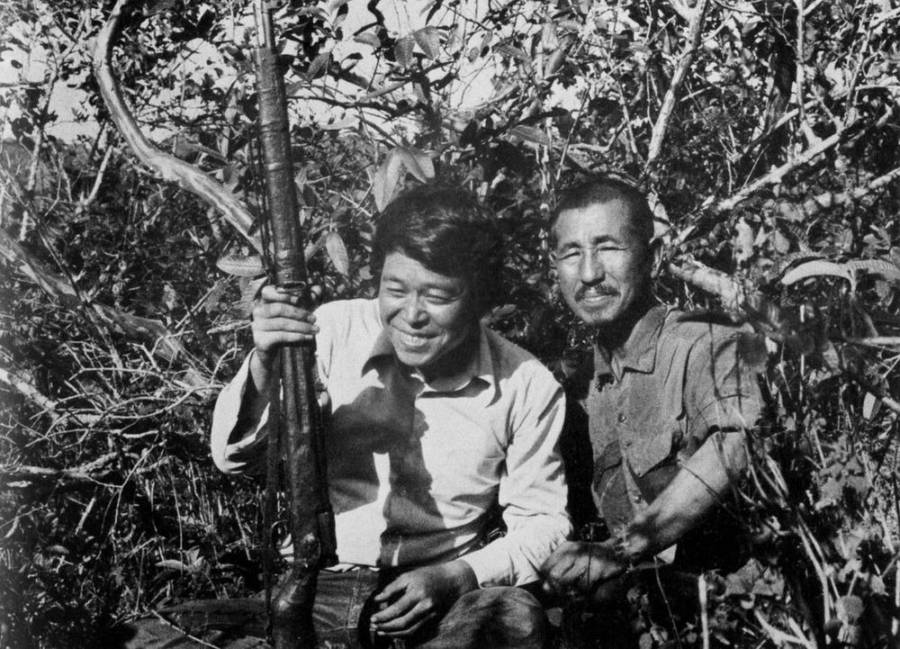 norio suzuki bersama hiroo onoda pada tahun 1974