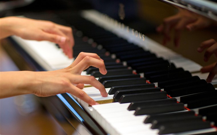 otak mampu belajar piano secara khayalan