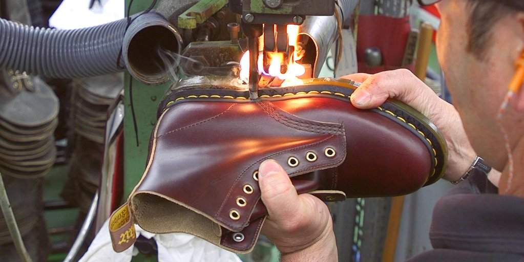 pembuatan kasut dr martens