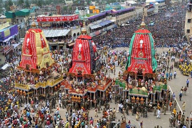 perarakan raikan dewa jagannath india