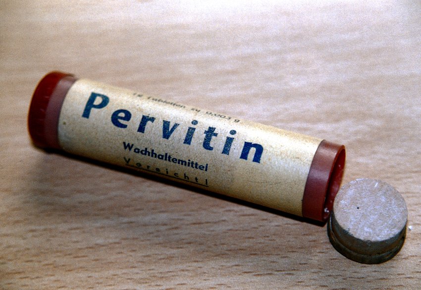 pill pervitin yang mengandungi methamphetamine dikeluarkan oleh syarikat jerman