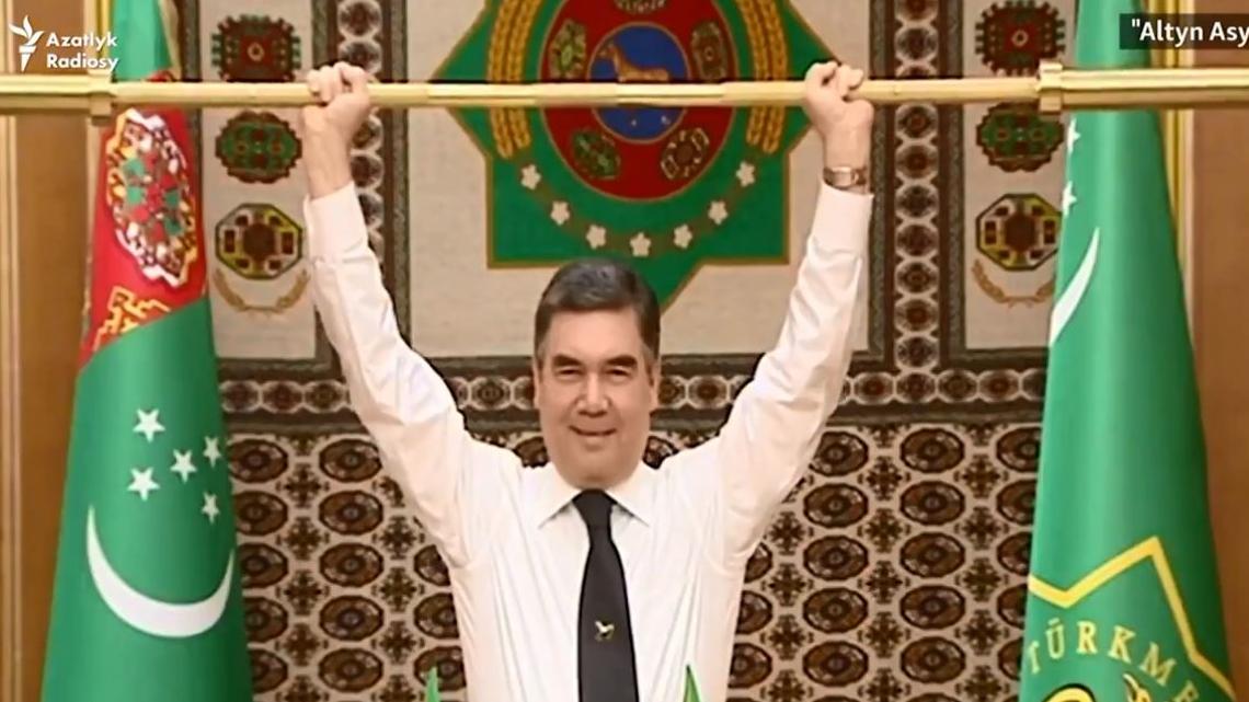 presiden turkmenistan angkat berat