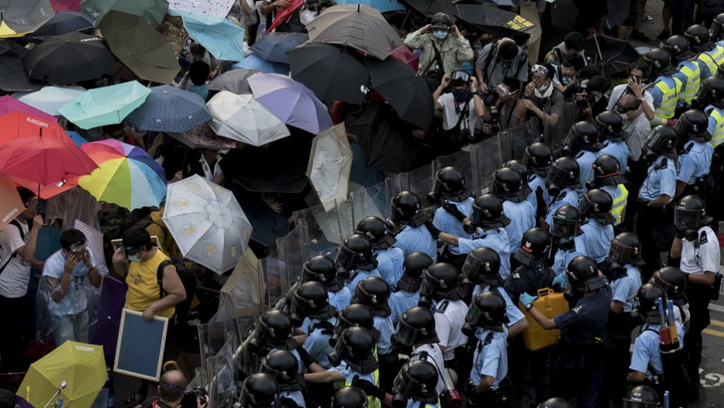 revolusi payung hong kong 2014