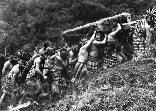 ritual pengebumian maori