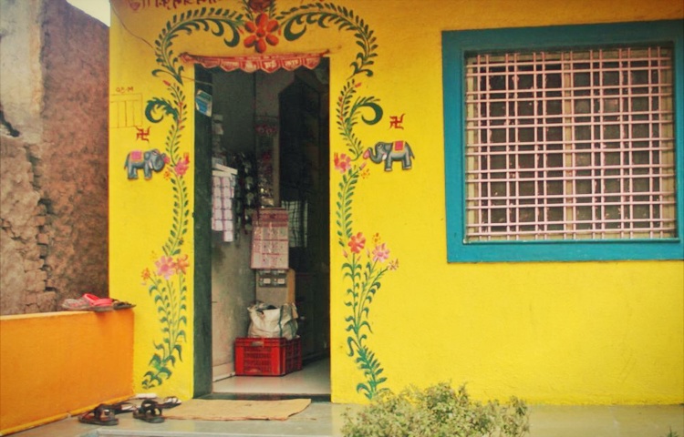 rumah tanpa pintu shani shingnapur