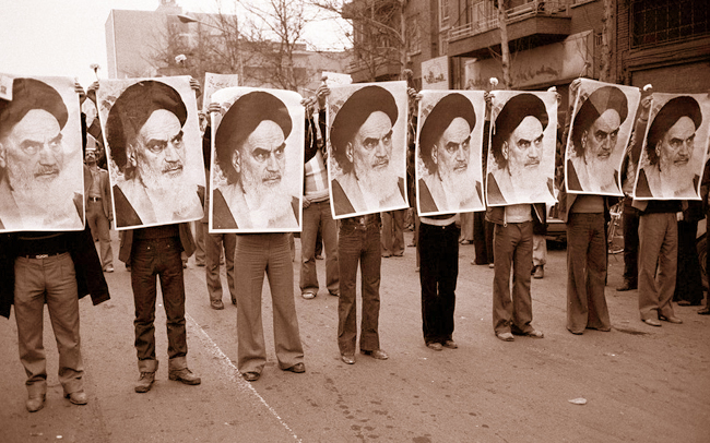 sejarah revolusi iran ayatollah khomeini