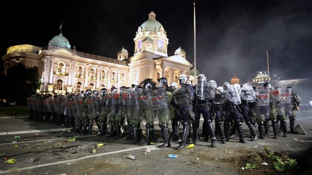 serbia parliament riot