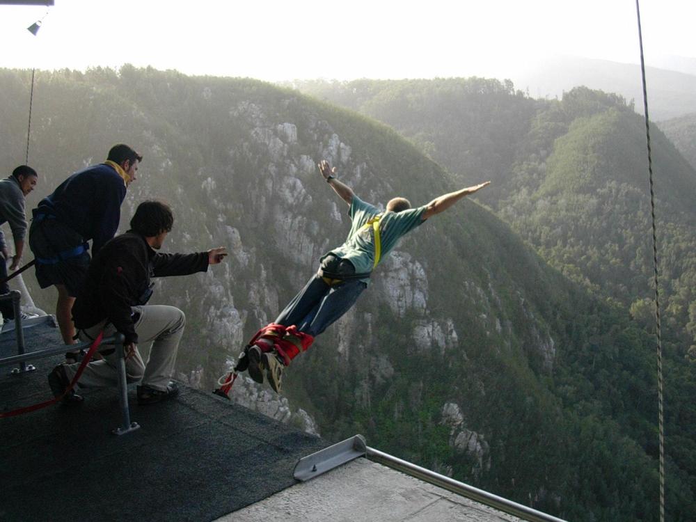 sukan bungee jumping 944