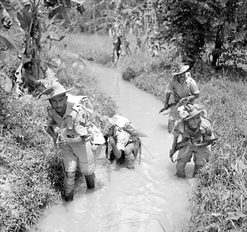 tentera british 2 9th ketika latihan senapang gurkha di hutan malaya oktober 1941