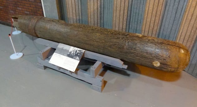 torpedo kayu