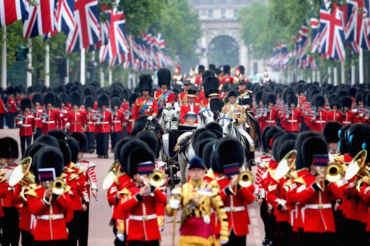 trooping colour united kingdom perarakan parade