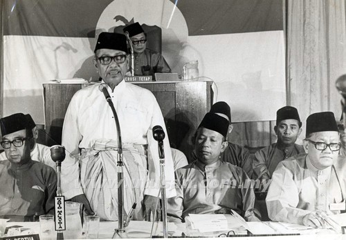 tunku abdul rahman berucap pada 1971 persidangan umno