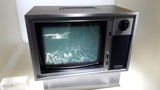 tv generasi pertama samsung