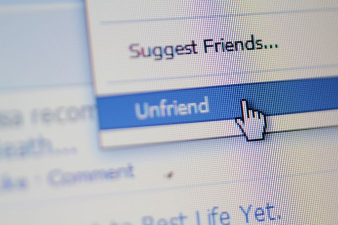 unfriend tindakan keji di facebook
