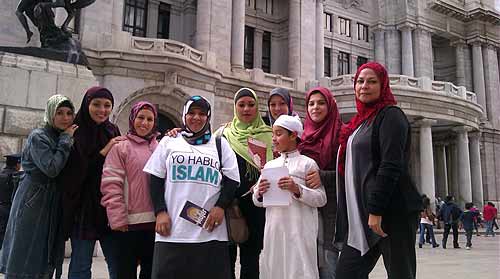 wanita latin memeluk islam