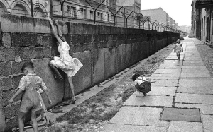 5 Fakta Menarik Mengenai Tembok Berlin Yang Tidak Diketahui Ramai