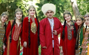 5 Fakta Aneh Tentang Turkmenistan : Negara Paling Pelik di Dunia
