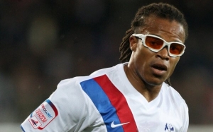 5 Pemain Bola Sepak Yang Sebenarnya Ada Masalah Penglihatan