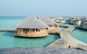 8 Resort Terapung di Indonesia yang seakan-akan Maldives