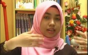 9 Foto Terkini Nur Amalina Che Bakri, Pelajar Cemerlang 17A1 SPM2004