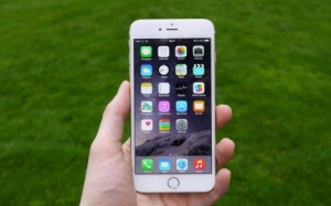 Apple Tangguh Penukaran Bateri iPhone Sehingga Mac