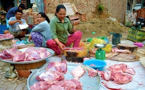 10 istilah makanan dan nama masakan yang mengandungi babi