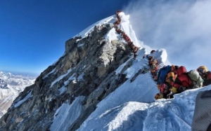 Kenapa Mayat Dan Sampah Terpaksa Dibiarkan Di Gunung Everest?